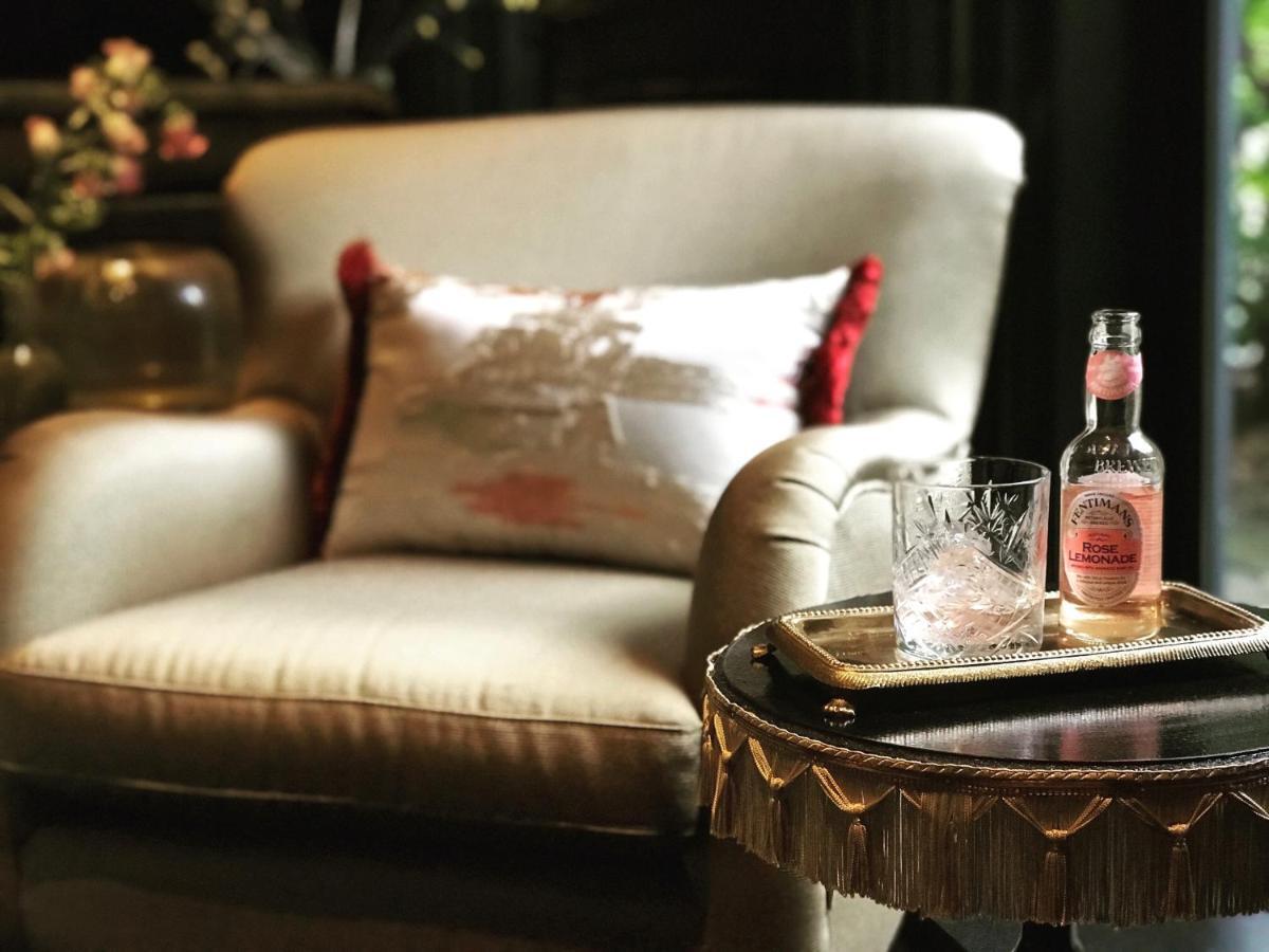 Boutique Hotel Villa Trompenberg هيلْفِرسوم المظهر الخارجي الصورة